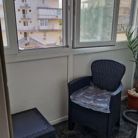 Eva Apartman *